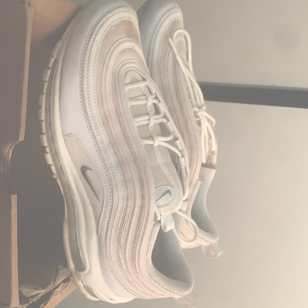 White air max used in real good condition.no sole wear still good